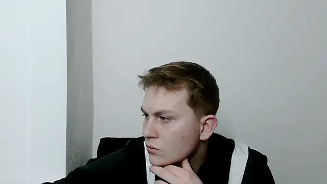 Snapshot of MrHeat_ chatting on 02.14.26 MrHeat online show from 02.14.26