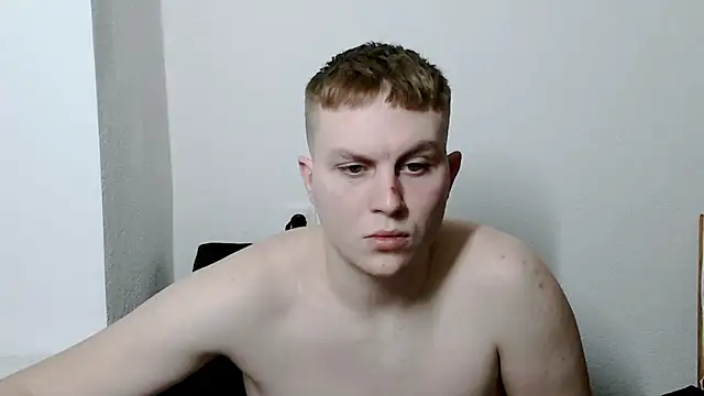 Snapshot of MrHeat_ chatting on 02.28.26 MrHeat online show from 02.28.26