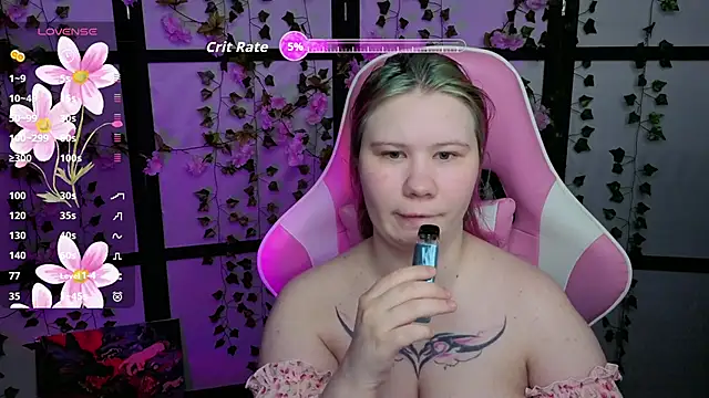 Snapshot of kitsune_little chatting on 04.04.26 kitsune little online show from 04.04.26