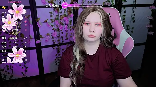 Snapshot of kitsune_little chatting on 04.24.26 kitsune little online show from 04.24.26