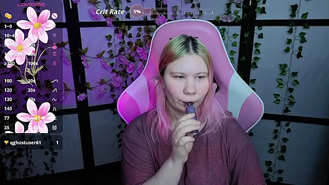 Snapshot of kitsune_little chatting on 04.29.26 kitsune little online show from 04.29.26