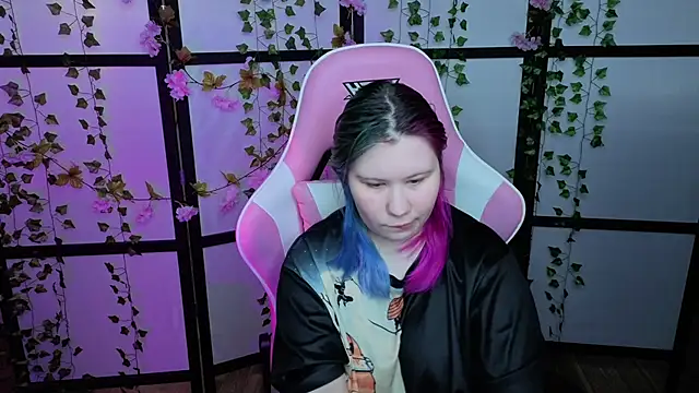 Snapshot of kitsune_little chatting on 05.23.26 kitsune little online show from 05.23.26