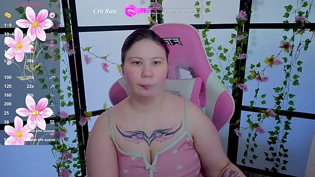 Snapshot of kitsune_little chatting on 07.17.26 kitsune little online show from 07.17.26