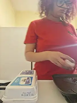 Snapshot of VelvetVixen_735 chatting on 02.18.26 VelvetVixen 735 online show from 02.18.26