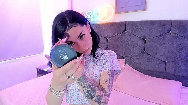 Snapshot of Megan_Morphy chatting on 03.09.26 Megan Morphy online show from 03.09.26