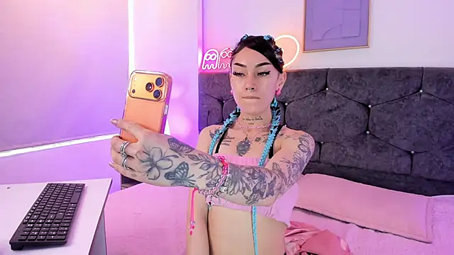 Snapshot of Megan_Morphy chatting on 03.27.26 Megan Morphy online show from 03.27.26