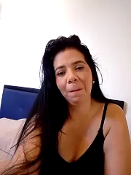 Victoria42 online show from 03.25.26