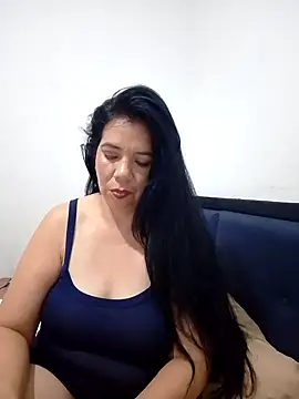 Victoria42 online show from 04.22.26