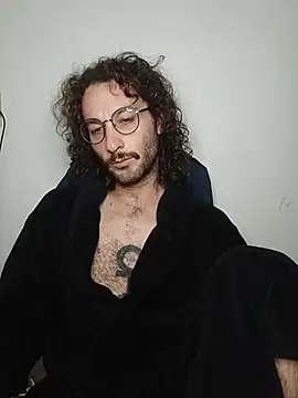 Snapshot of VanderVelvet chatting on 03.13.26 VanderVelvet online show from 03.13.26