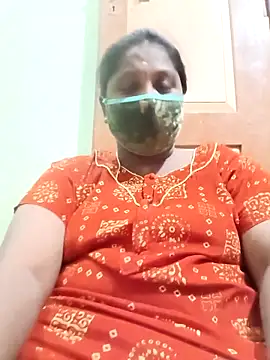 Snapshot of tamilkaviya431 chatting on 04.17.26 tamilkaviya431 online show from 04.17.26