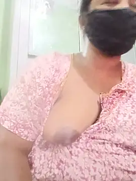 Snapshot of tamilkaviya431 chatting on 07.07.26 tamilkaviya431 online show from 07.07.26
