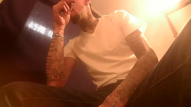 likeemilk online show from 04.01.26