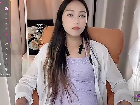 Snapshot of Lydia-668 chatting on 02.13.26 Lydia-668 online show from 02.13.26