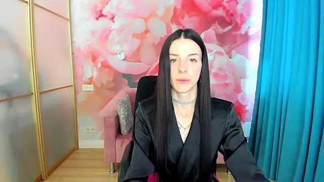 NoirDiva online show from 04.15.26