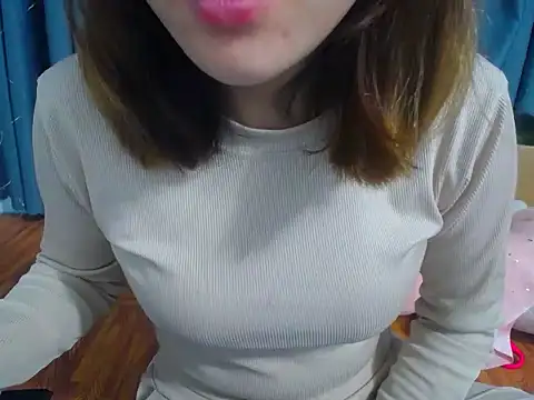 Snapshot of Lunababty chatting on 02.16.26 Lunababty online show from 02.16.26