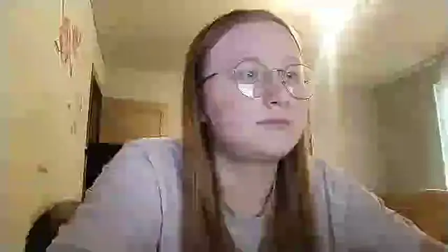 Snapshot of AnikaLipps chatting on 07.05.26 AnikaLipps online show from 07.05.26