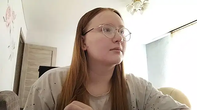 Snapshot of AnikaLipps chatting on 07.14.26 AnikaLipps online show from 07.14.26