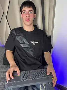 Snapshot of Lucian-greyy chatting on 03.02.26 Lucian-greyy online show from 03.02.26