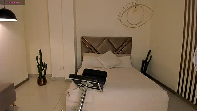 CarolineEvans x online show from 03.18.26