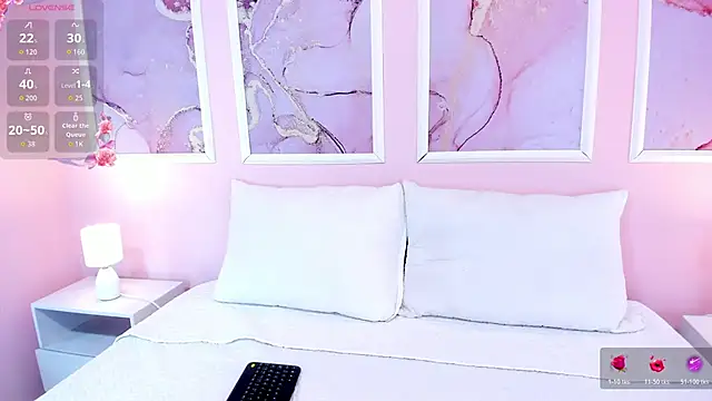 Saray Becker  online show from 03.25.26