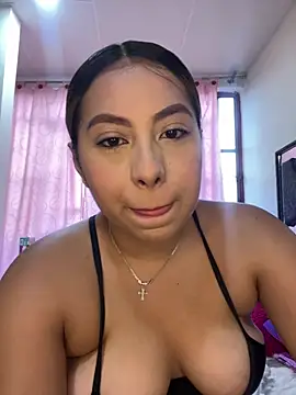 Snapshot of Emiily_joee_ chatting on 05.22.26 Emiily joee online show from 05.22.26