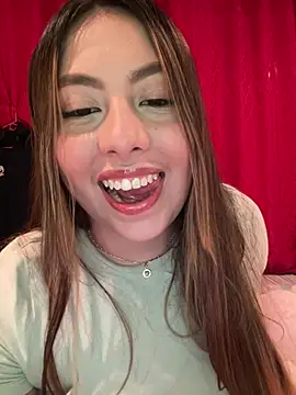 Snapshot of Emiily_joee_ chatting on 05.29.26 Emiily joee online show from 05.29.26