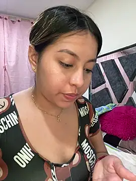 Snapshot of Emiily_joee_ chatting on 06.10.26 Emiily joee online show from 06.10.26