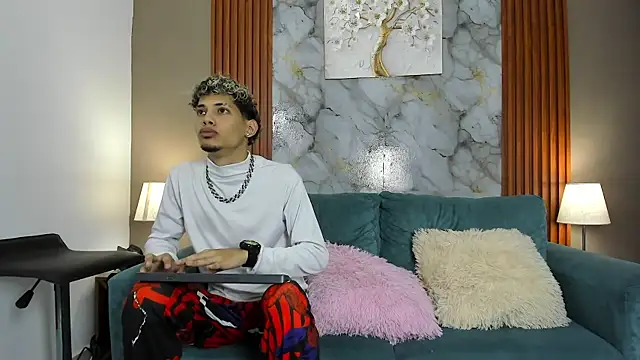 Snapshot of YOUNG_BOYS_HELL chatting on 03.01.26 YOUNG BOYS HELL online show from 03.01.26