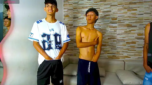 kinkyhousexxxx online show from 07.10.26