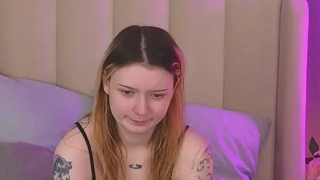 Snapshot of AlyssFrost chatting on 07.01.26 AlyssFrost online show from 07.01.26