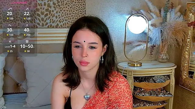 Snapshot of LanaLedger chatting on 06.06.26 LanaLedger online show from 06.06.26