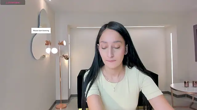 Snapshot of AmaraDivine chatting on 07.04.26 AmaraDivine online show from 07.04.26