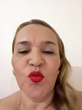 charlotte milf30 online show from 03.15.26