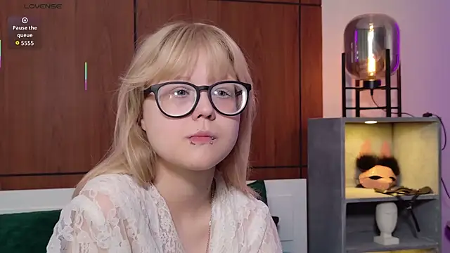 MoliQin online show from 06.07.26