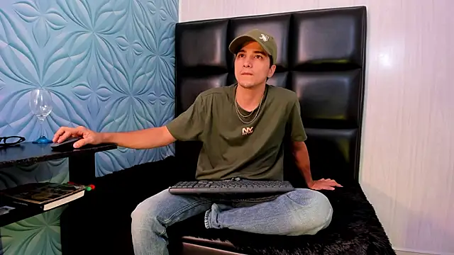 Snapshot of bad_boy_cum_ chatting on 02.22.26 bad boy cum online show from 02.22.26