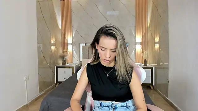 your whore Salome online show from 03.21.26