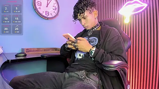 Snapshot of Maximoking26 chatting on 02.24.26 Maximoking26 online show from 02.24.26