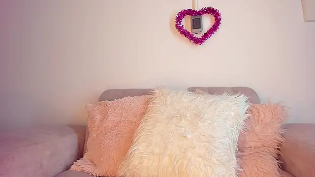 Snapshot of Tylla__ chatting on 02.25.26 Tylla online show from 02.25.26