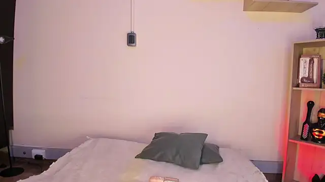 Tylla   online show from 03.31.26