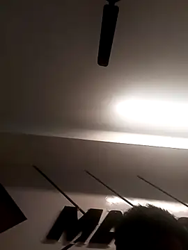 Snapshot of Avinh_09 chatting on 02.19.26 Avinh 09 online show from 02.19.26