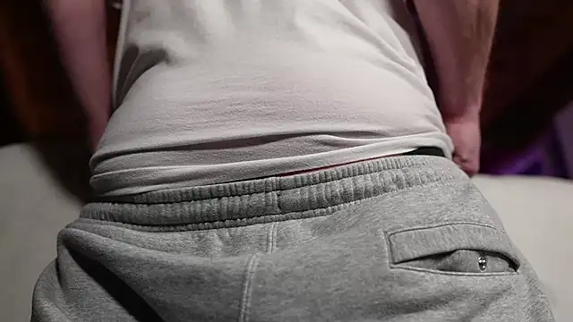 Snapshot of DLCheeks chatting on 03.02.26 DLCheeks online show from 03.02.26