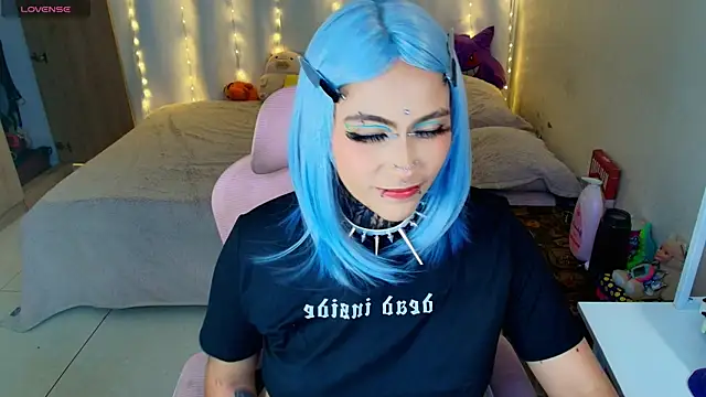 Snapshot of maliciaXpoison chatting on 04.29.26 maliciaXpoison online show from 04.29.26