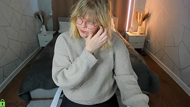 luna c0ra online show from 04.01.26