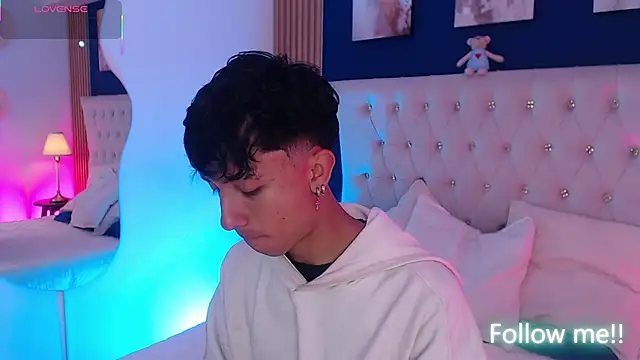 Aiden Rivers  online show from 04.06.26