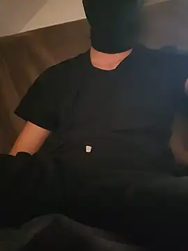 Snapshot of Blackklu chatting on 07.18.26 Blackklu online show from 07.18.26