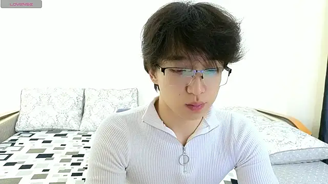Snapshot of DianInav chatting on 04.23.26 DianInav online show from 04.23.26