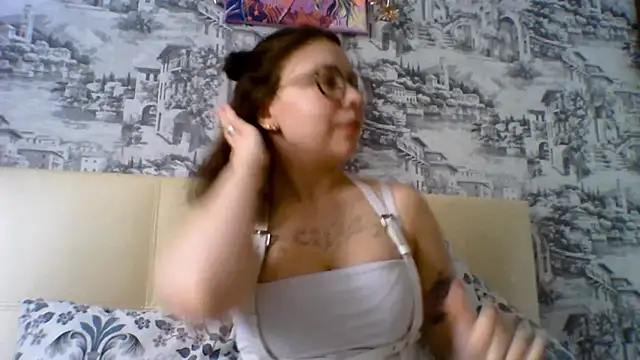 Snapshot of AwryNeon chatting on 02.27.26 AwryNeon online show from 02.27.26