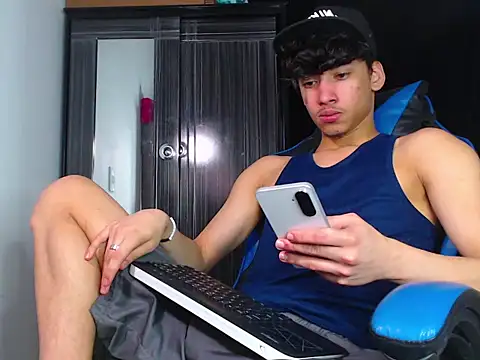 Lyam Russo online show from 02.26.26