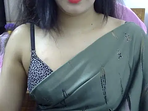 Snapshot of Sanaira_1999 chatting on 06.18.26 Sanaira 1999 online show from 06.18.26
