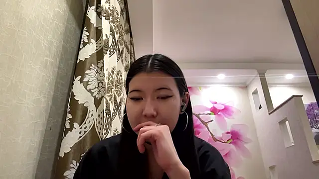 MaeRaads online show from 02.20.26